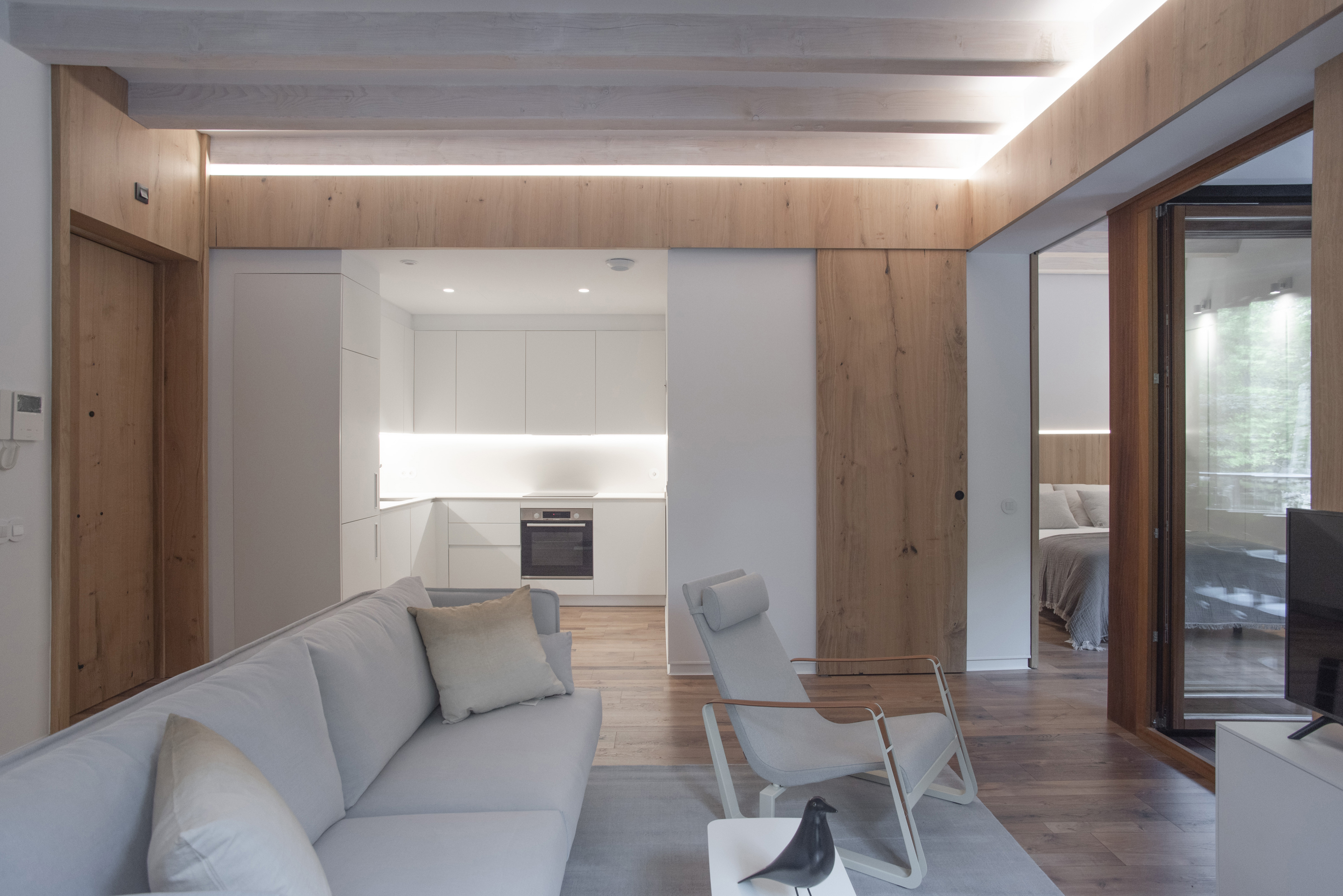 帕姆普洛纳 17 世纪小宫殿公寓 | 现代简约室内设计-8