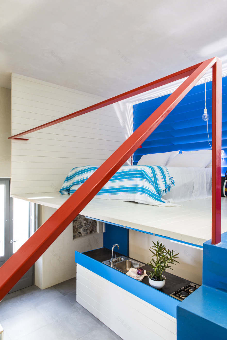 地中海风情的三层别墅设计-15