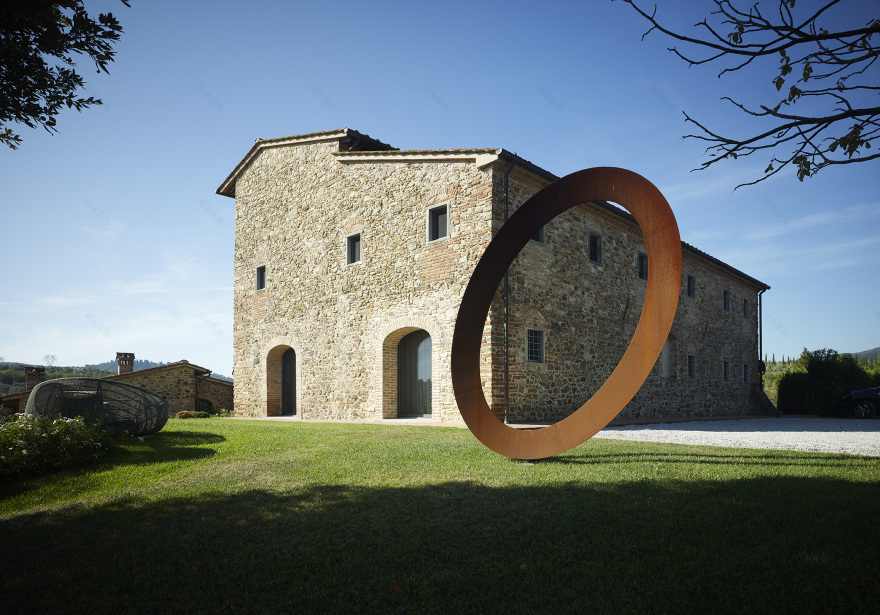 卡尔米尼亚诺游泳池-1