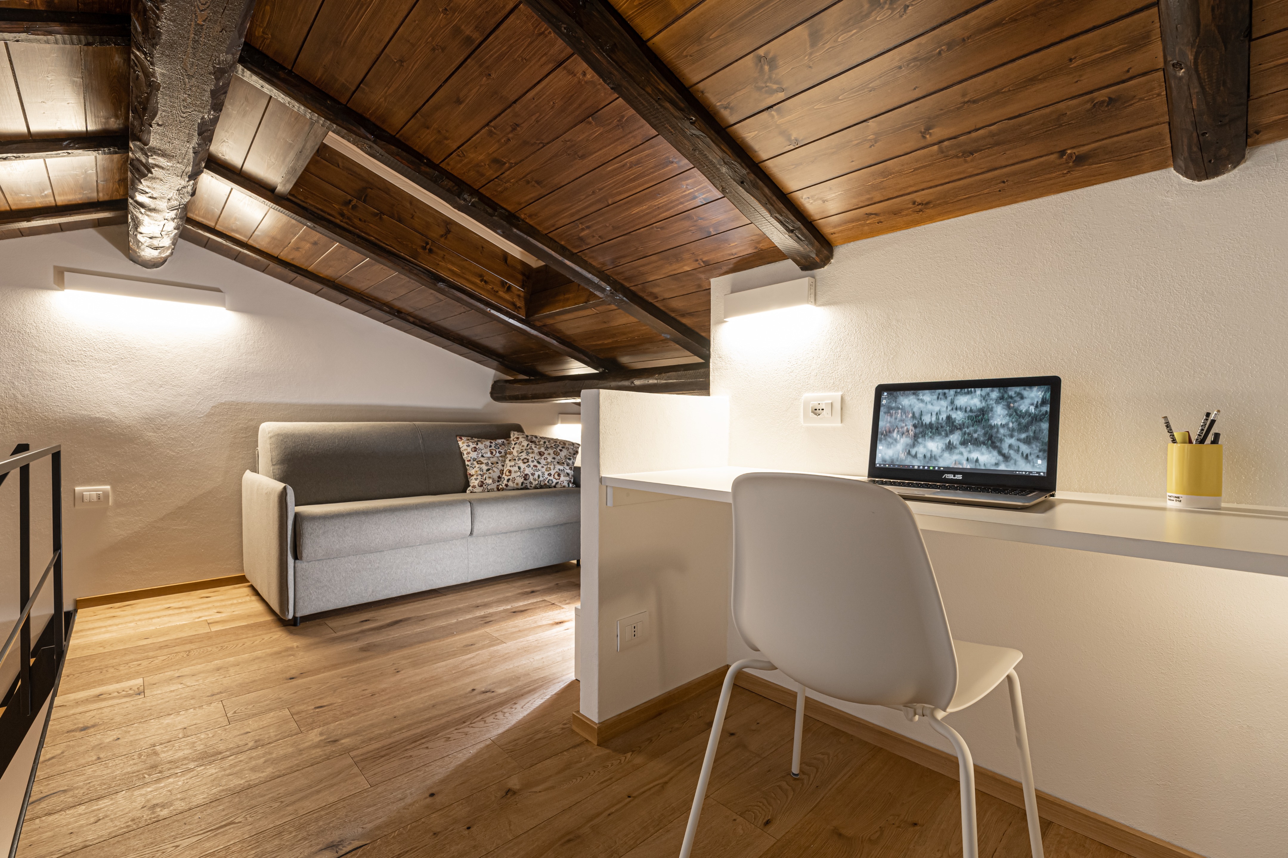 自然材料打造温馨阿尔卑斯风格小公寓-10