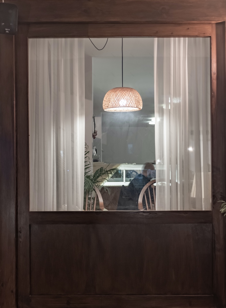 韩风咖啡店设计 | 温暖木质空间的现代演绎-2