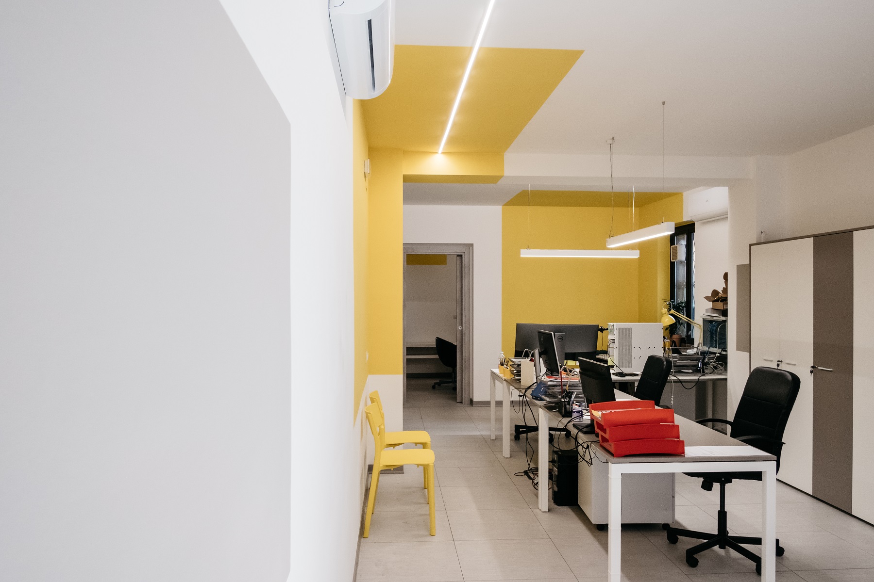 米兰 Carugate 小办公室翻新设计-1