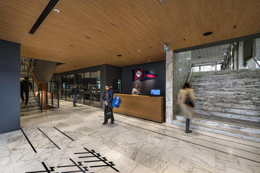 意式理性建筑的现代更新,原木与工业风完美融合-3