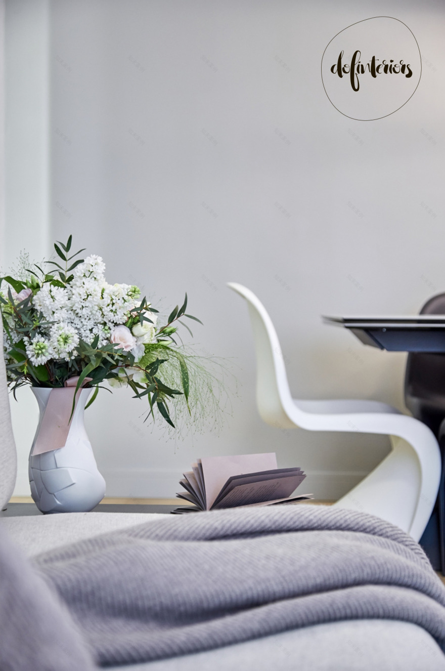 罗马尼亚 Dinamic City 别墅的自然优雅设计-0