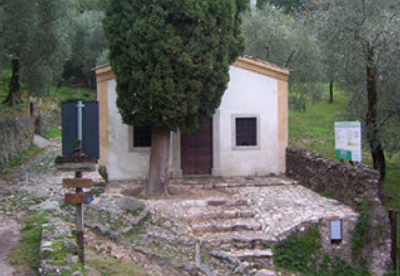 布雷佐内坎波(维罗纳省)的圣彼得镣铐教堂-2