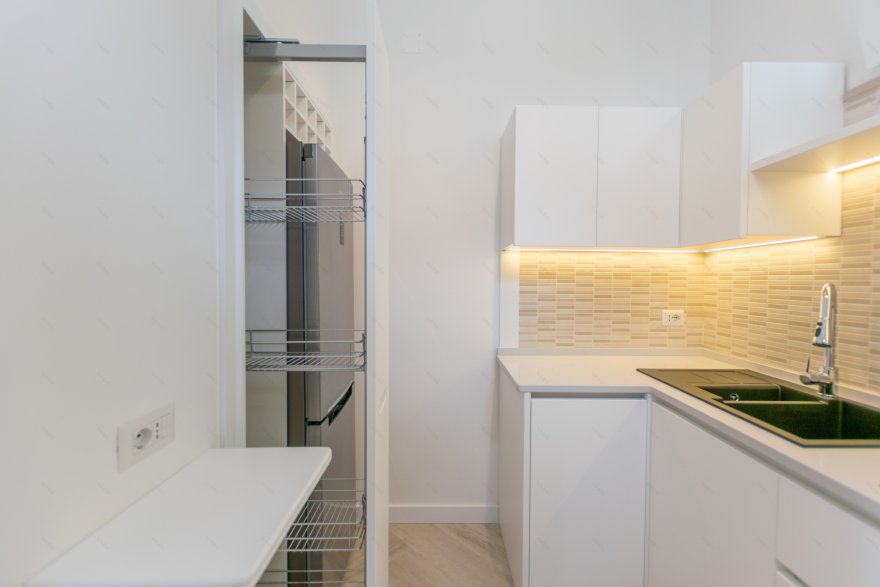 简约暖调的海湾美景丨意大利-2