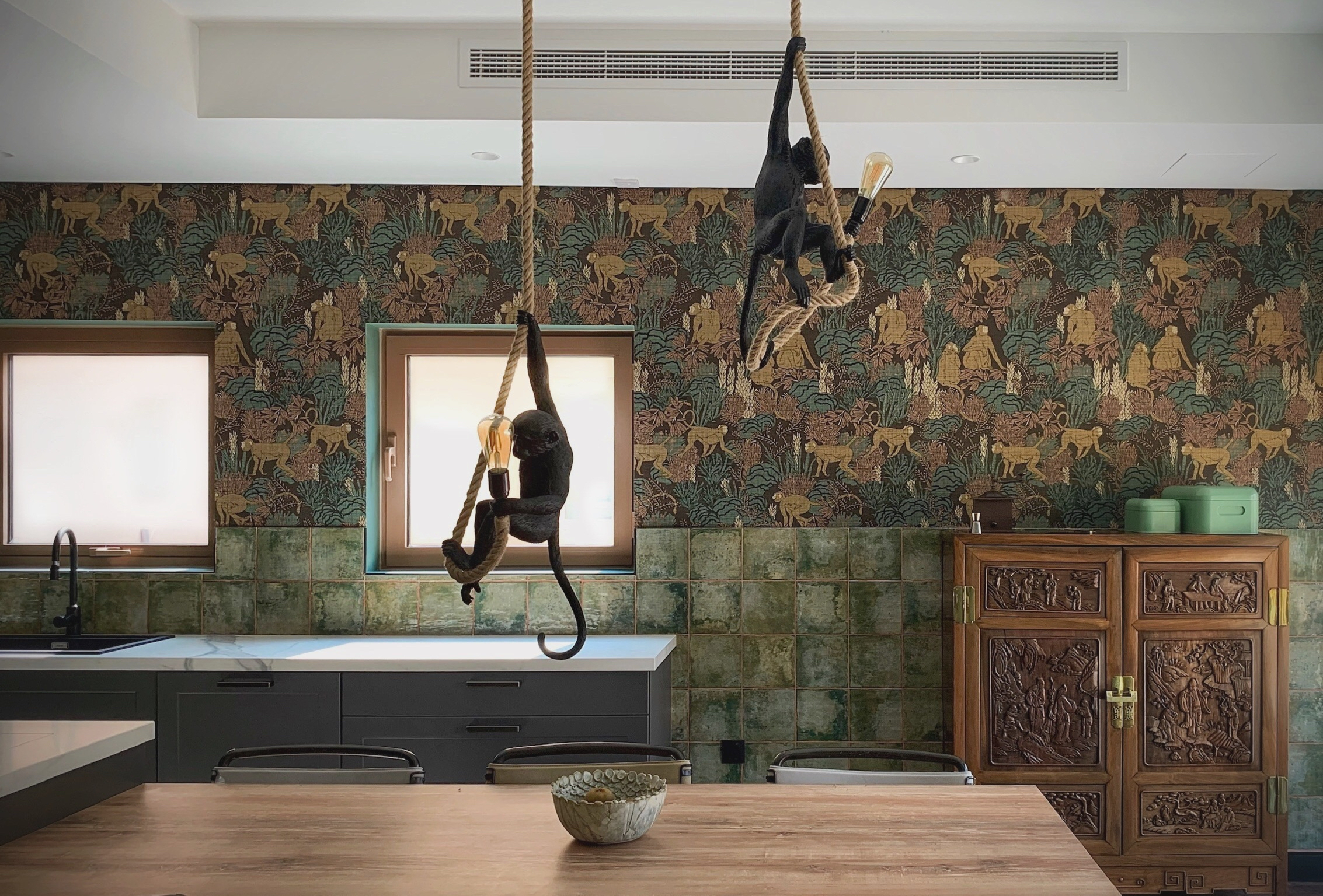 绿意盎然的艺术之旅——融合传统与自然的现代家居设计-7