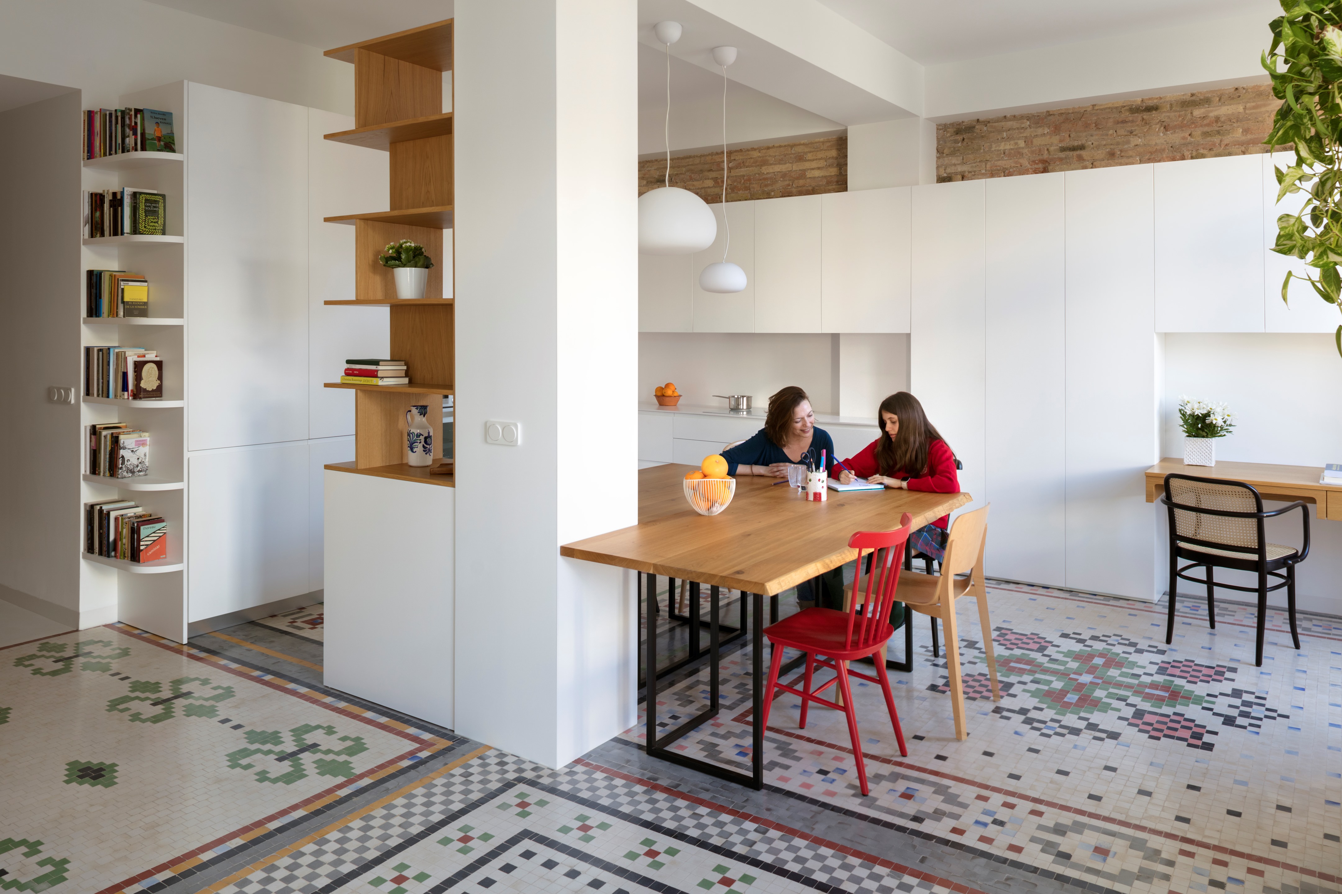 88 平米公寓的现代翻新之旅-2