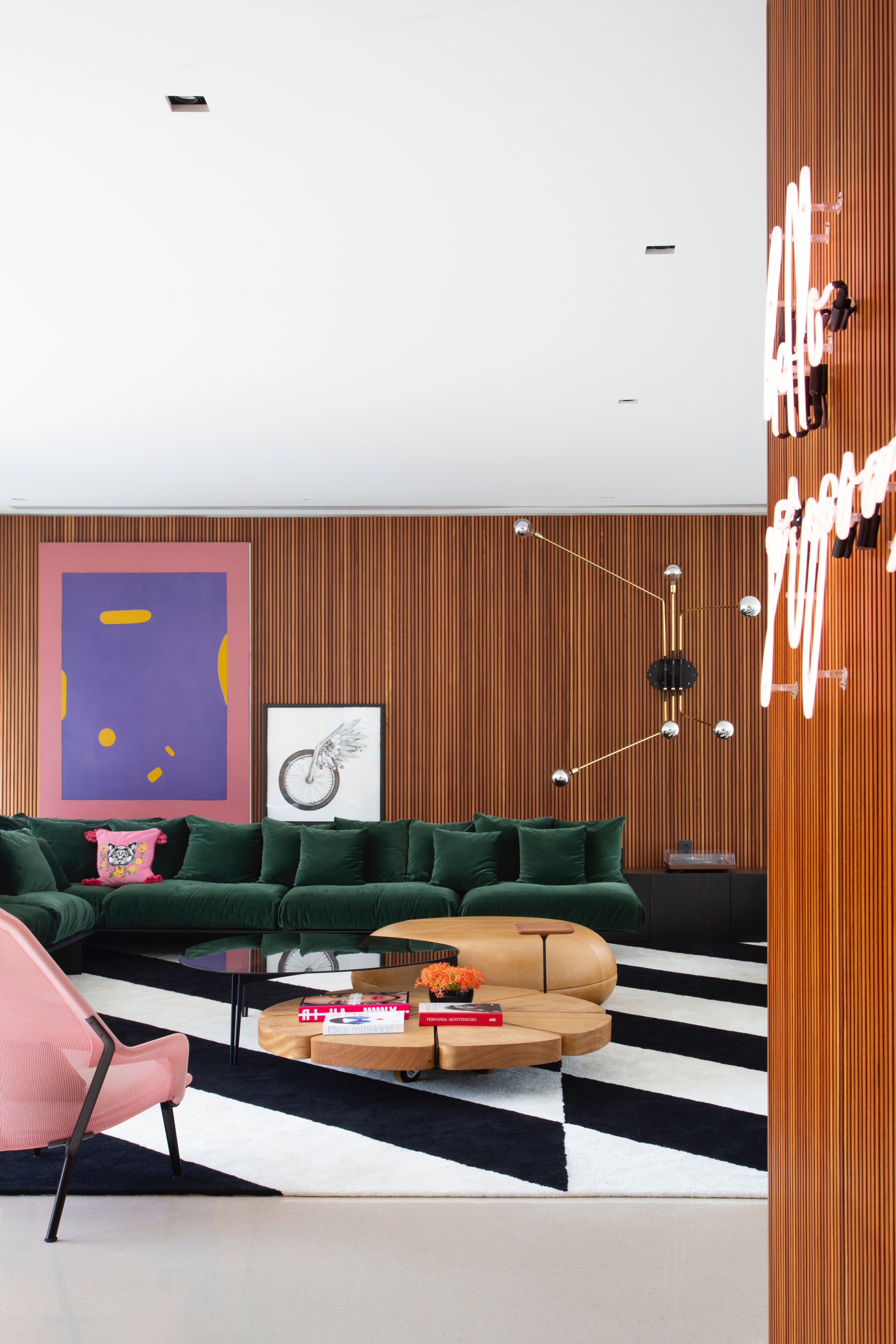 巴西女演员 Bruna Marquezine 家居设计 | 色彩斑斓的千平米艺术空间-7