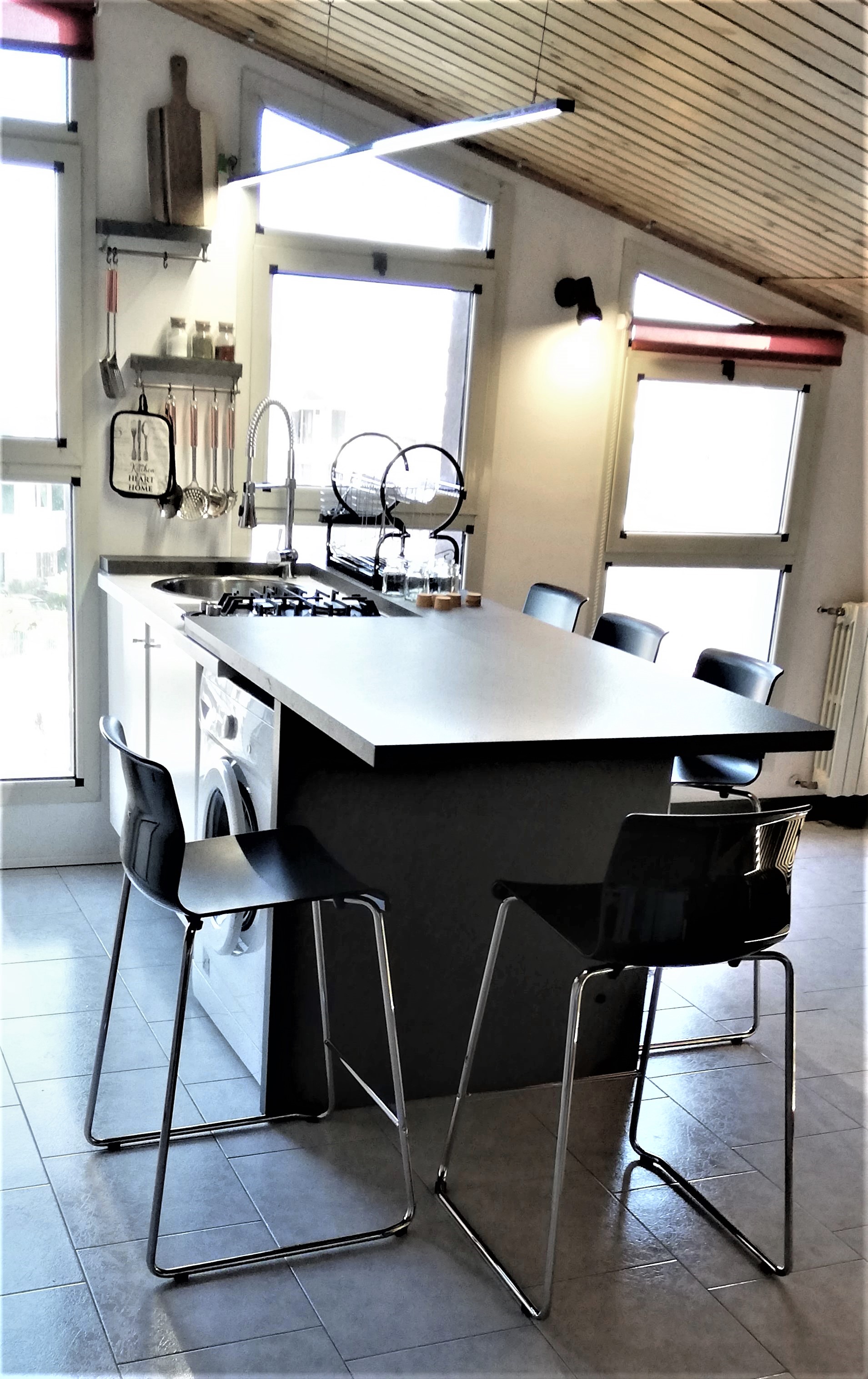 单间公寓翻新 点亮生活空间-1