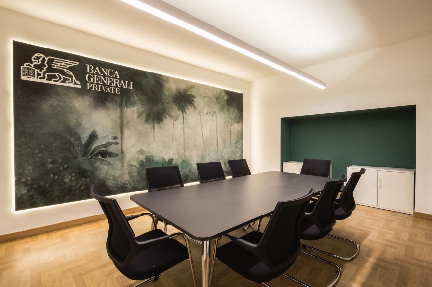 罗马历史建筑中的金融咨询办公室-17