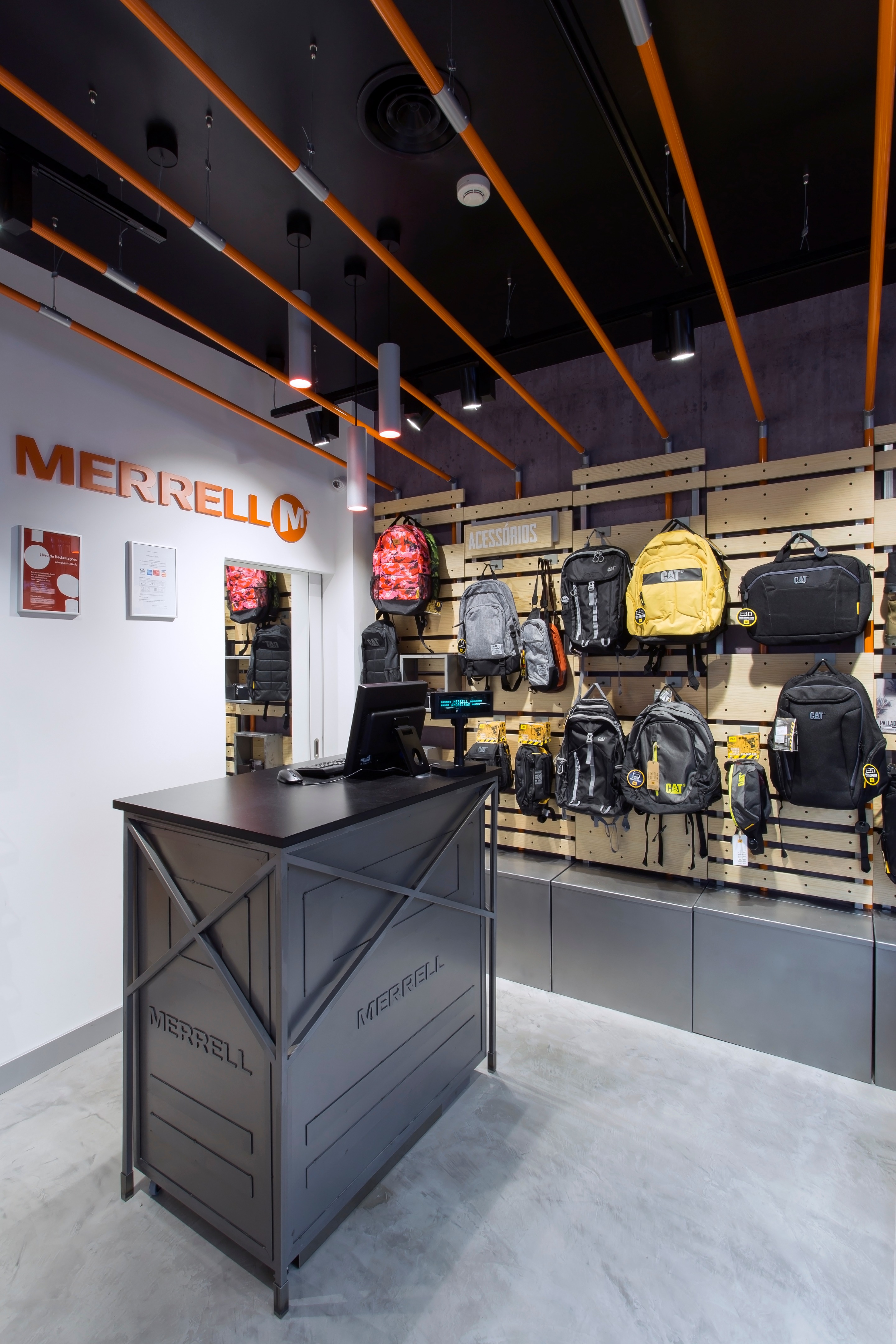 MERRELL 鞋店-4