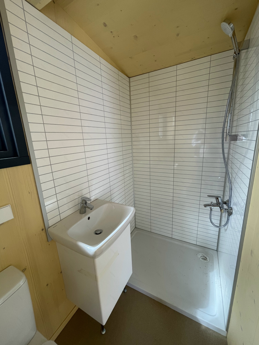 德国火车站的折叠生态小屋丨Brette Haus-11