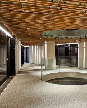 QO Amsterdam 酒店 | 世界首个 LEED Platinum 四星酒店，绿色环保设计典范