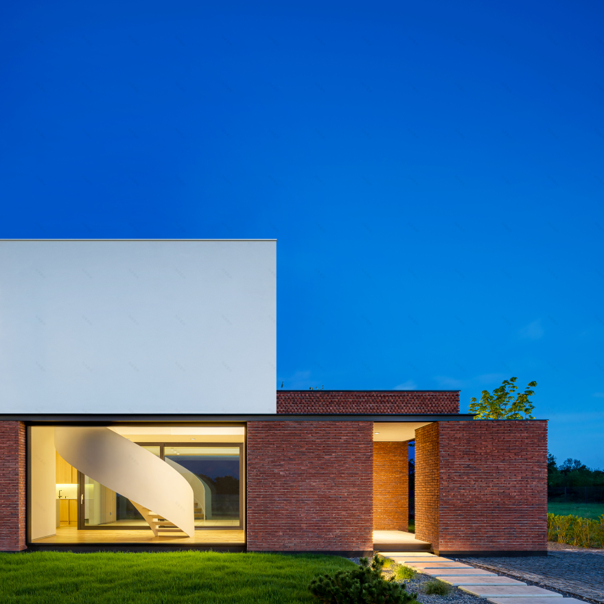 罗马尼亚森林中的“邻里之椅”——1408 号房屋设计-0