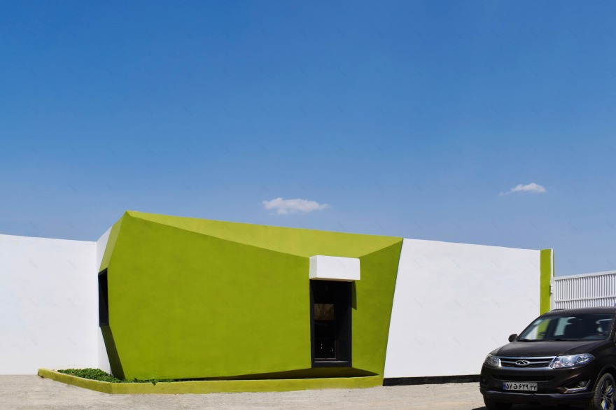 荒地中的绿洲·伊朗 Tehran 汽车交易办公室-2