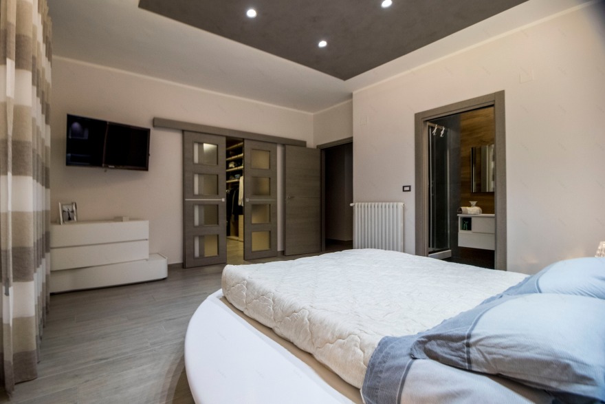 乡村别墅变身为现代都市家居-8