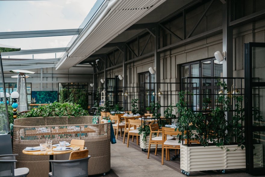 莫斯科高档餐厅 Buro Tsum,Ethimo 打造全景露台魅力空间-6