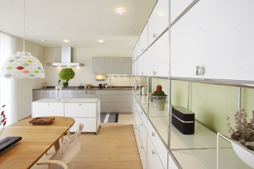 日本 Morioka 别墅现代室内设计,USM 模块化家具打造宽敞生活空间-7