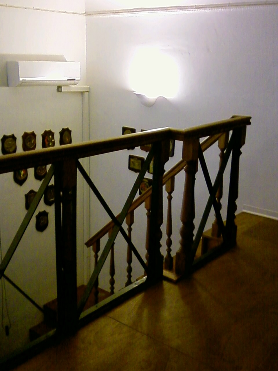 历史建筑中的现代法律工作室设计-11