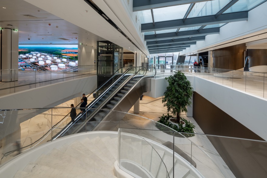 莫斯科 Evolution Tower 智能 LED 照明设计-1