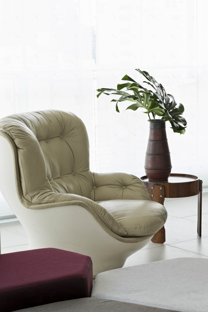 巴西设计公寓 | 工业风木饰面打造男性化魅力空间-27