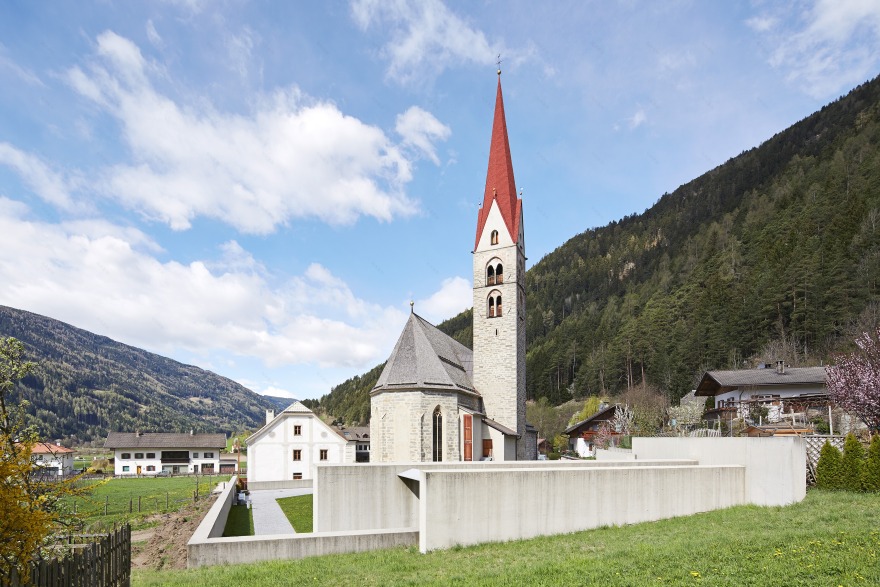 圣西蒙教堂墓地与 Widum 修复扩建-1