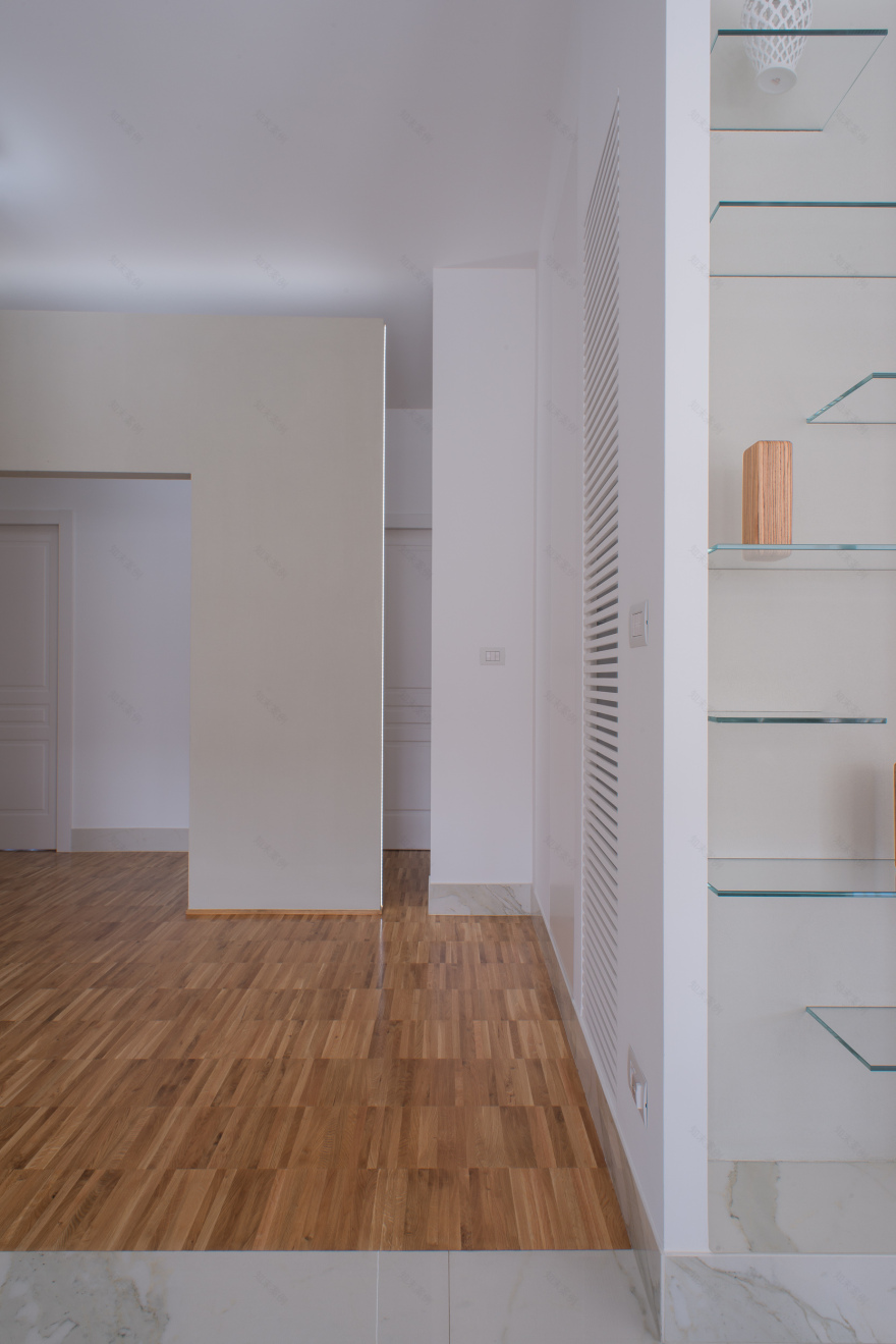 意外的别墅翻新,打造独特家庭住宅-14