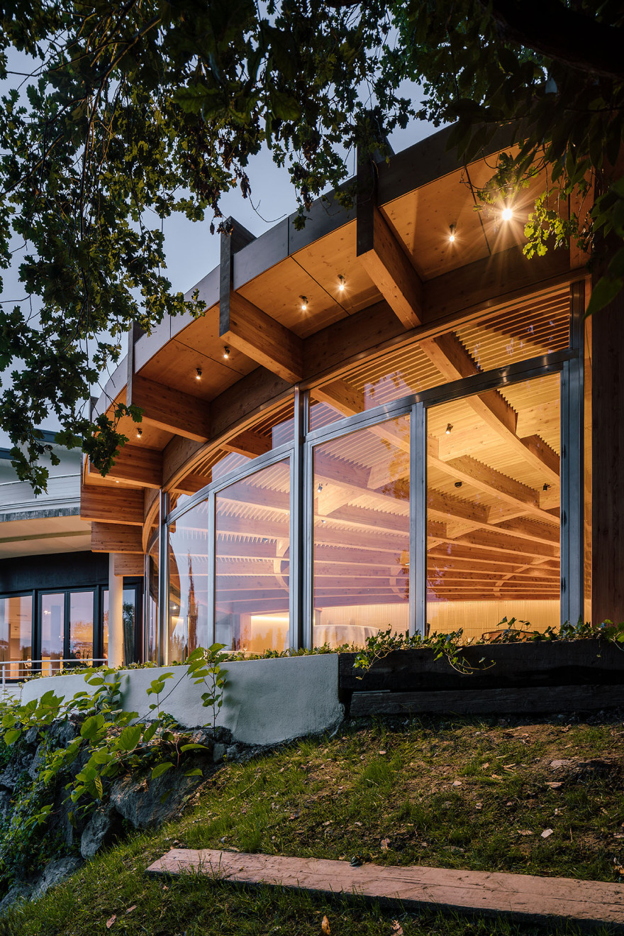 贝拉松基 · 创新木结构餐厅设计-23