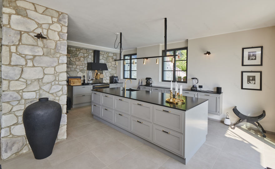 湖畔别墅温暖照明设计丨Camilla Merlini-15