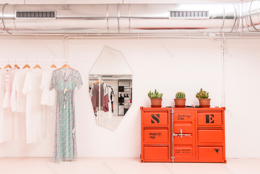 意大利 Res Company 展厅——现代简约工业风-4