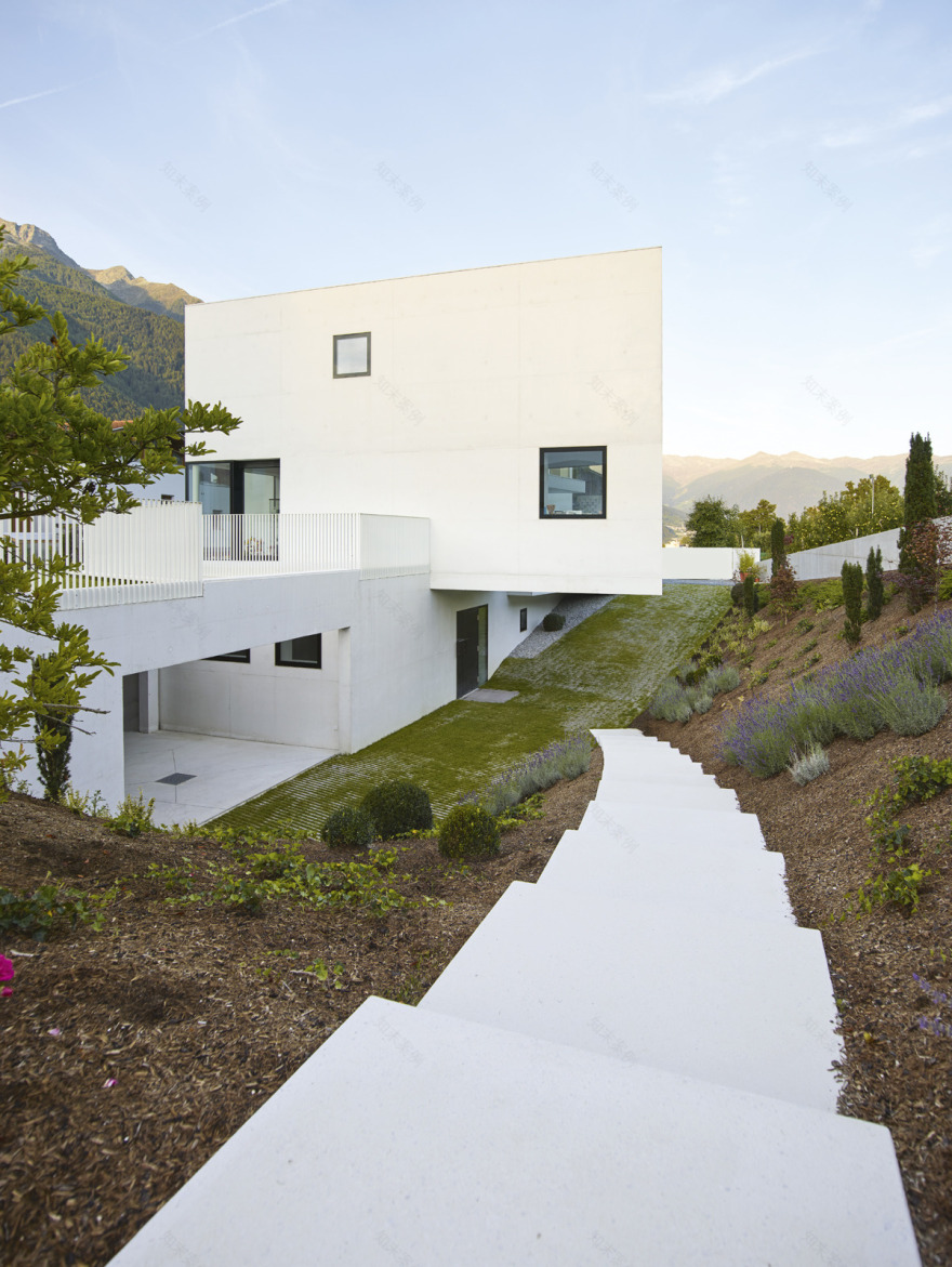 意大利白色大理石别墅,现代简约风格-3