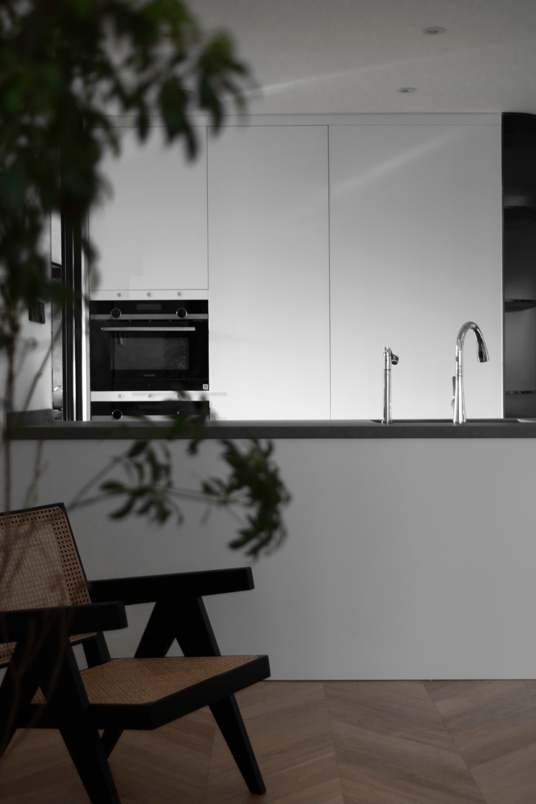 深圳 85 平米极简家设计,生活态度与空间艺术的完美融合-19