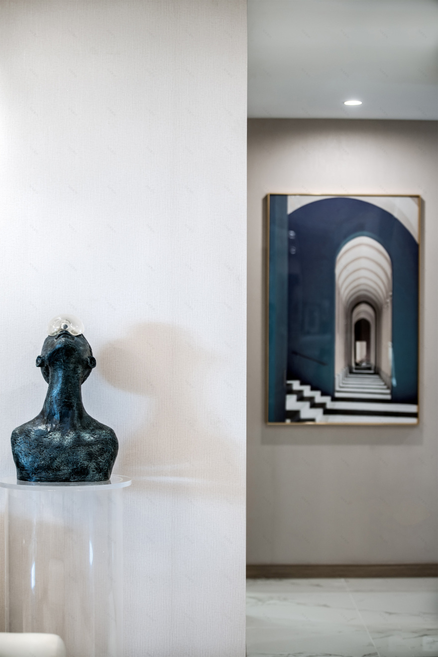 UMA 伍玛设计丨样板间丨武汉江山境 | 灵魂蓝调,澄明雅致-18