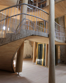 西班牙圣玛利亚大教堂 Glulam oak beams 室内设计