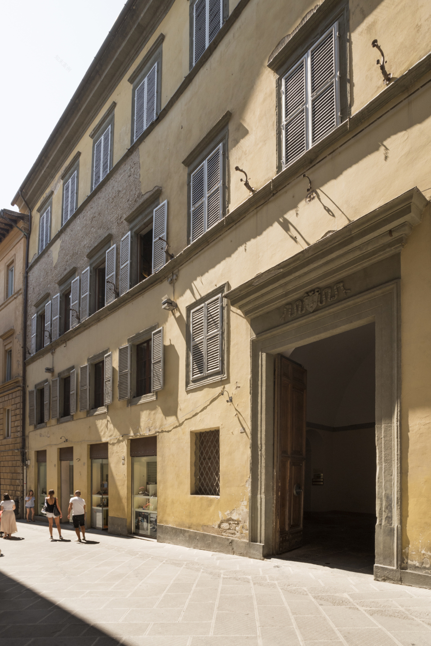 融合历史与现代的意大利古城公寓改造-39