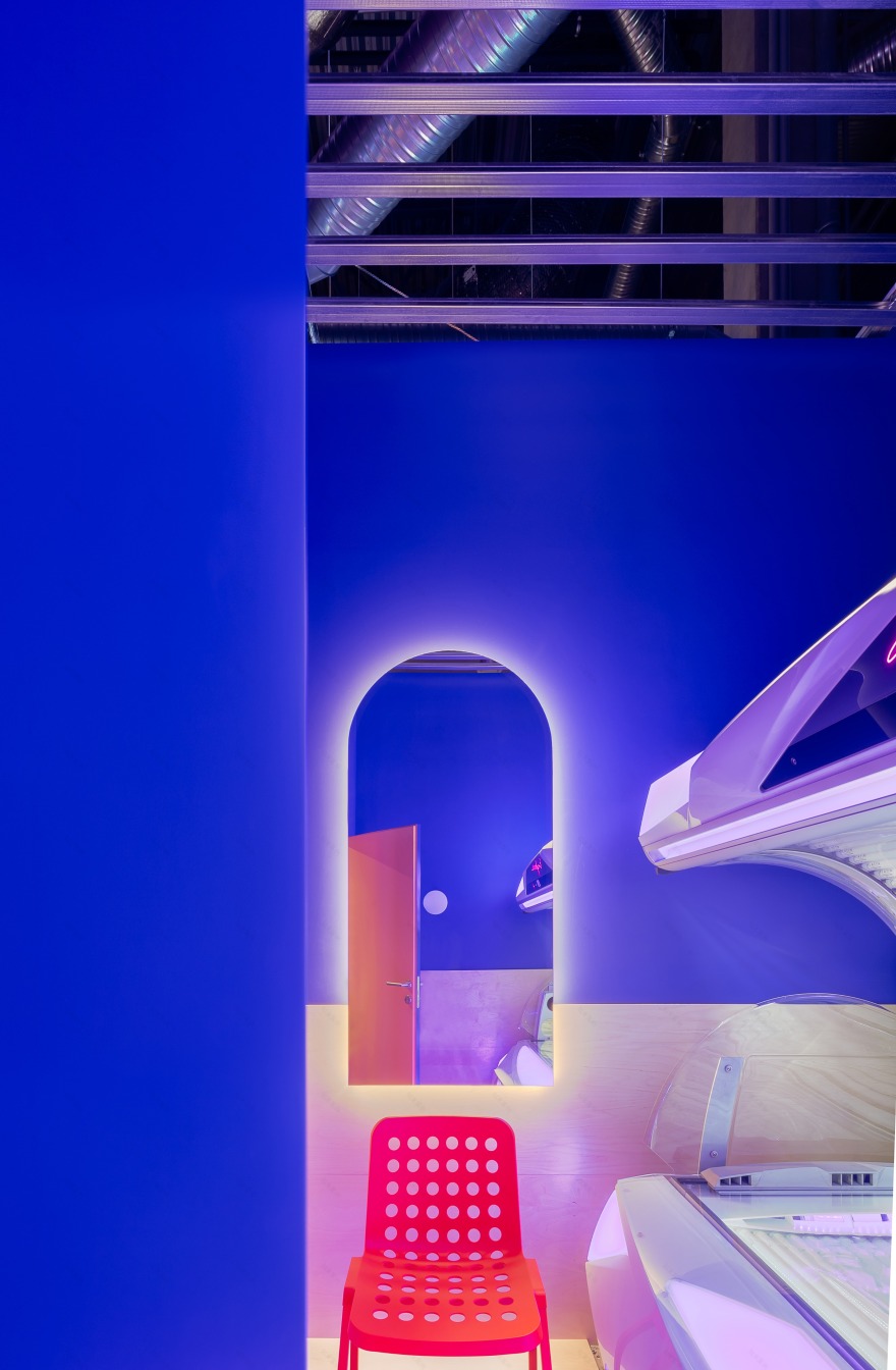 购物商场中的神秘太阳沙龙-1