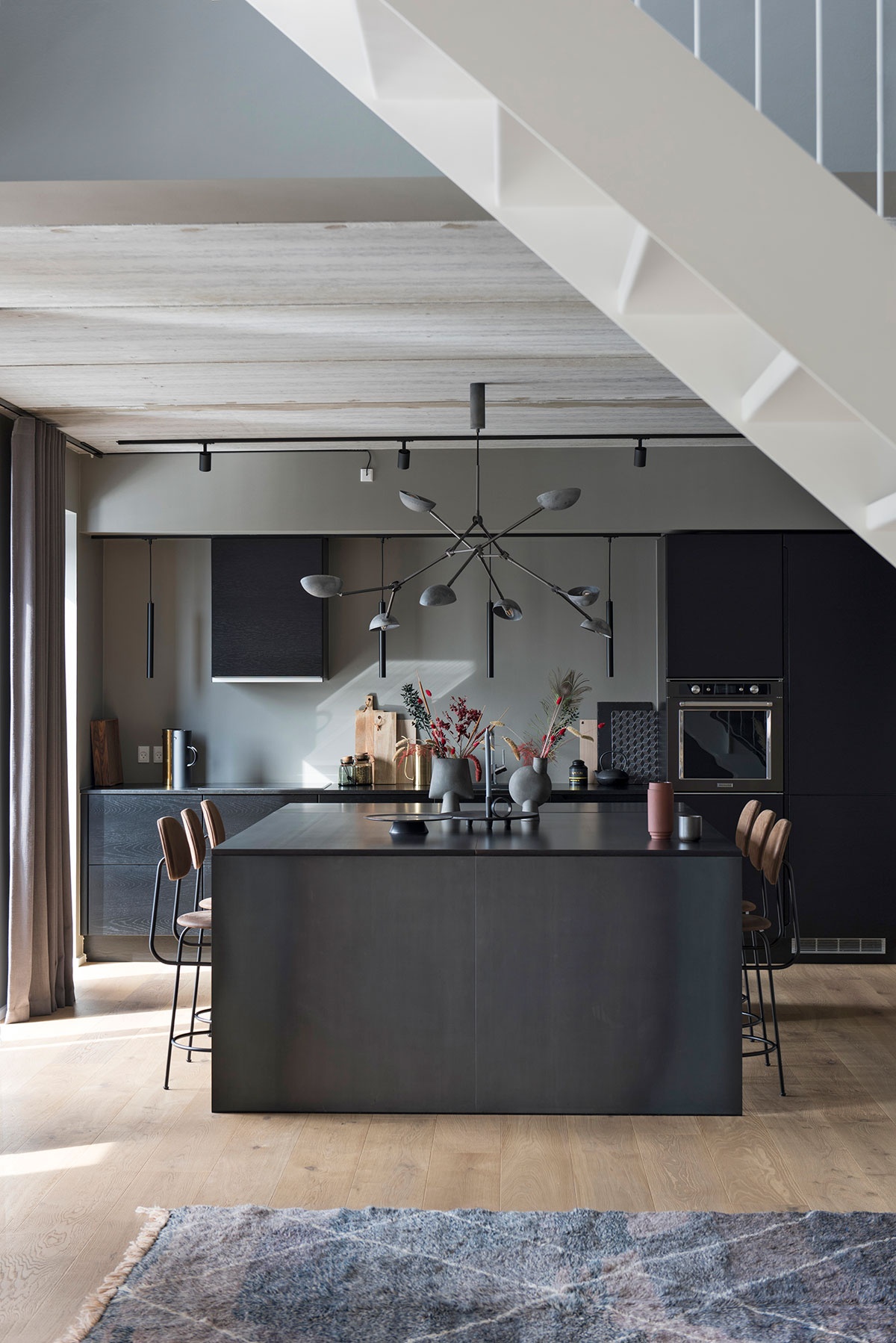 哥本哈根年轻家庭顶层公寓巨大露台-Anna Pufik-5