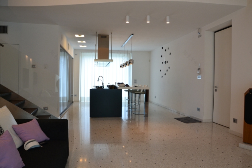 乡间复兴的现代居所——自然材料与尖端科技融合-6