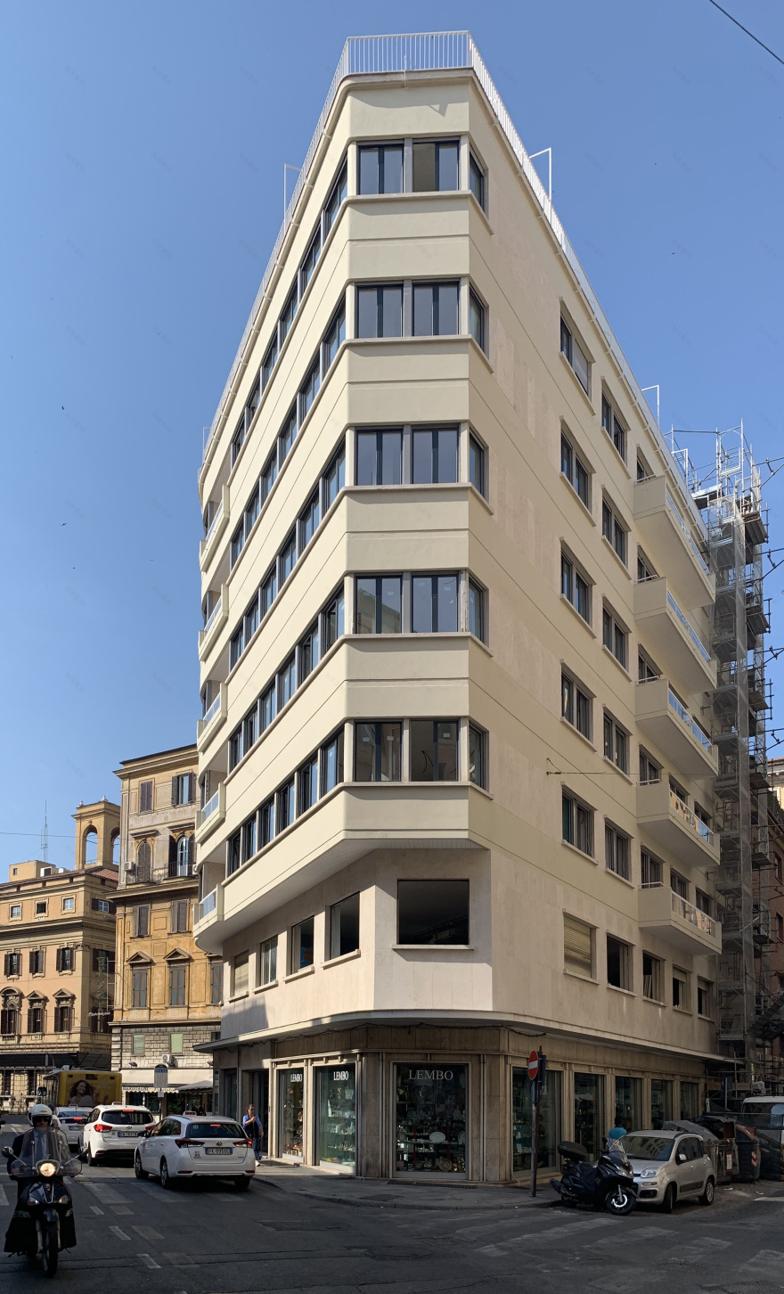 罗马历史建筑翻新 · 九层小楼的宜居转变-4