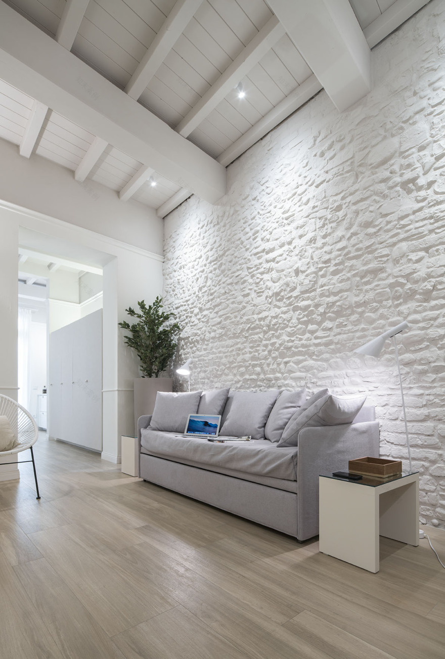 佛罗伦萨历史建筑翻新变身优雅公寓-4