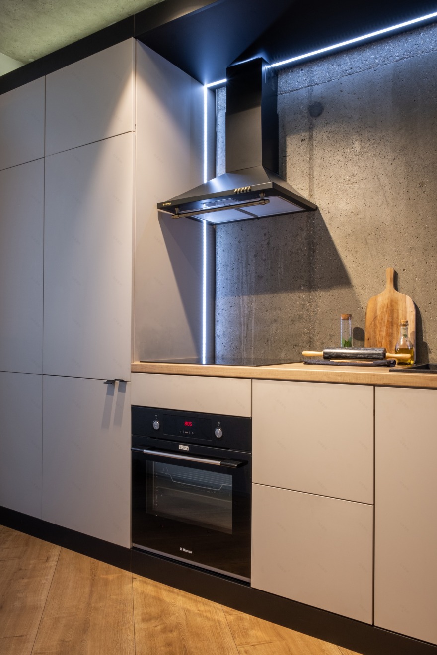 黑白极简公寓,融入自然的粗犷之美-20