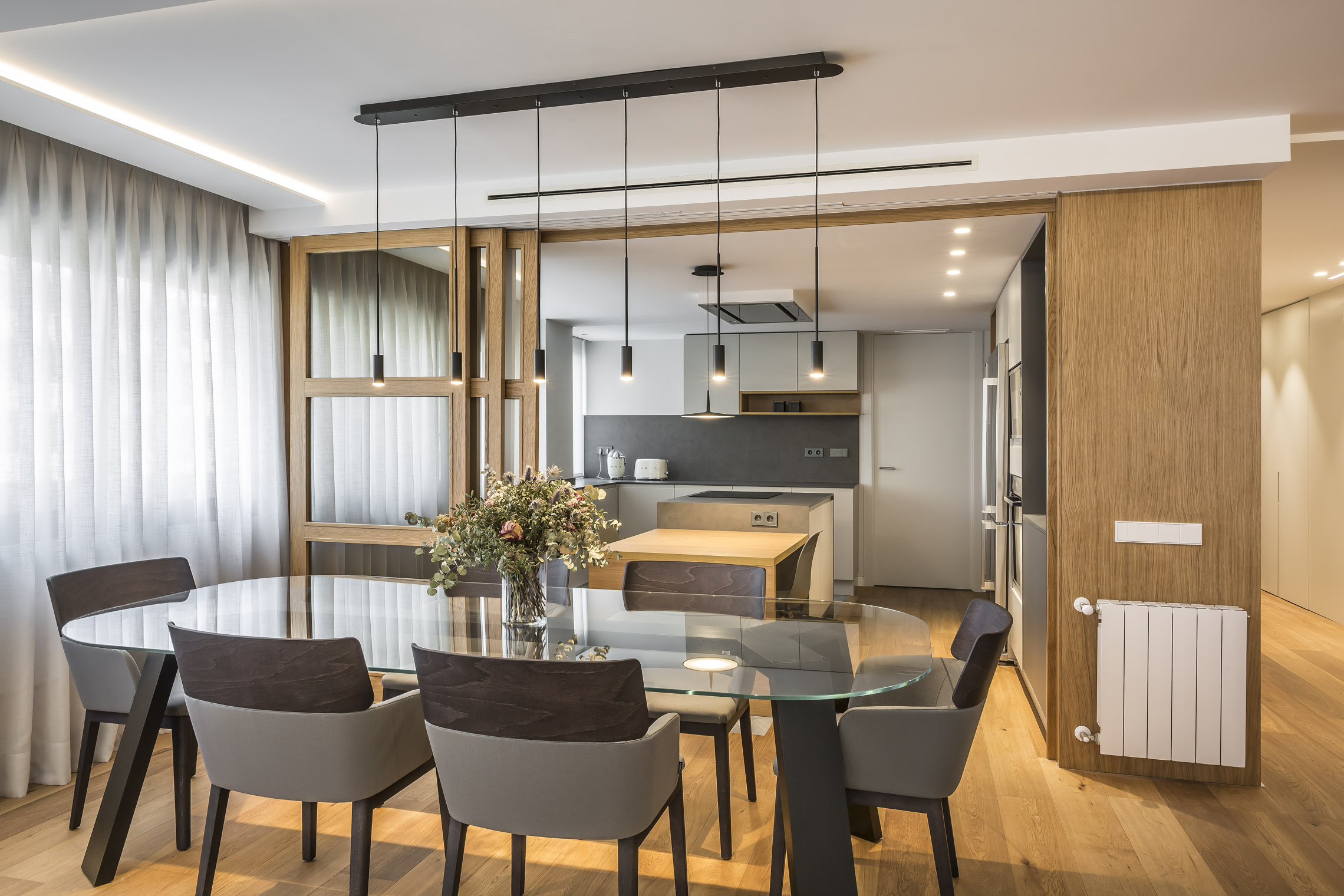 西班牙 70 年代老宅蜕变,明亮温馨宜居空间-7