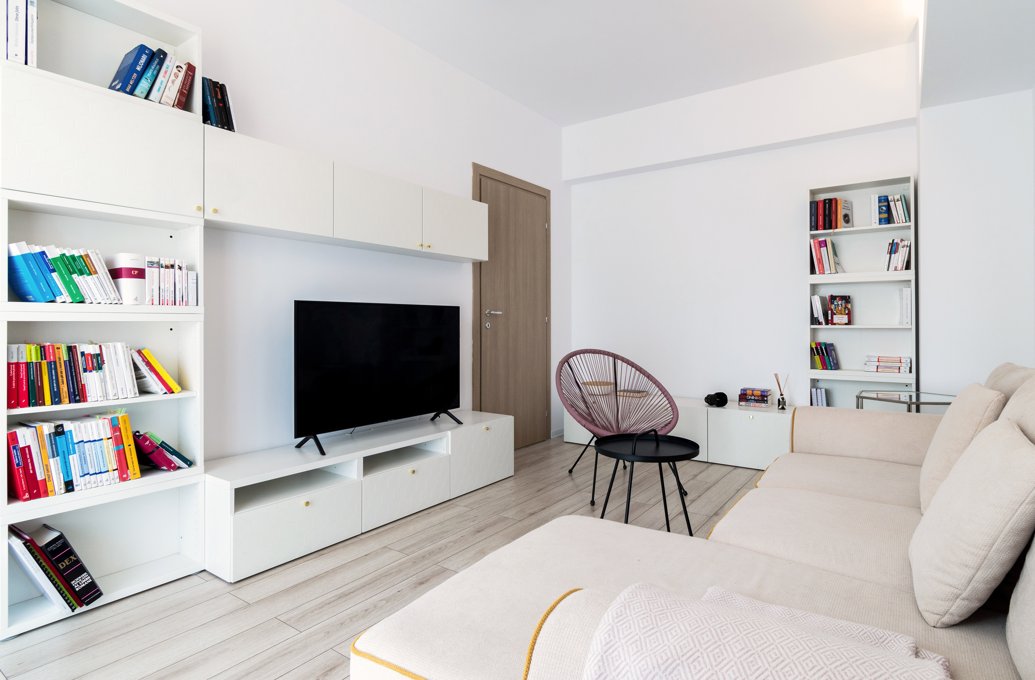 布加勒斯特 Yoshi 公寓 | 北欧风格明亮极简空间-1