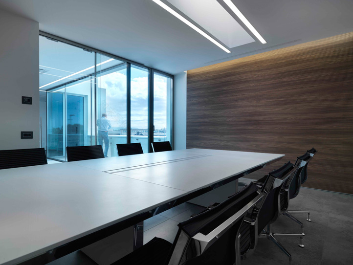 意式化工企业办公建筑-11