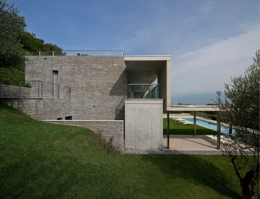 意式湖畔别墅,诠释自然与现代共生设计-10