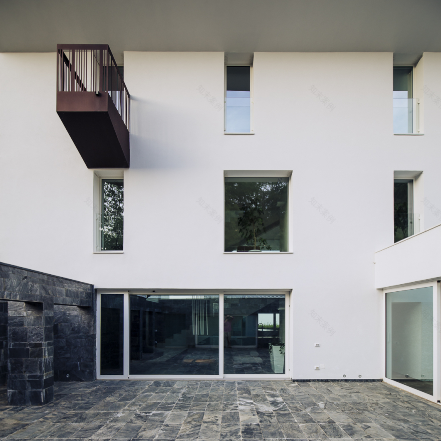 意大利 Sila 山区的生态住宅设计-33