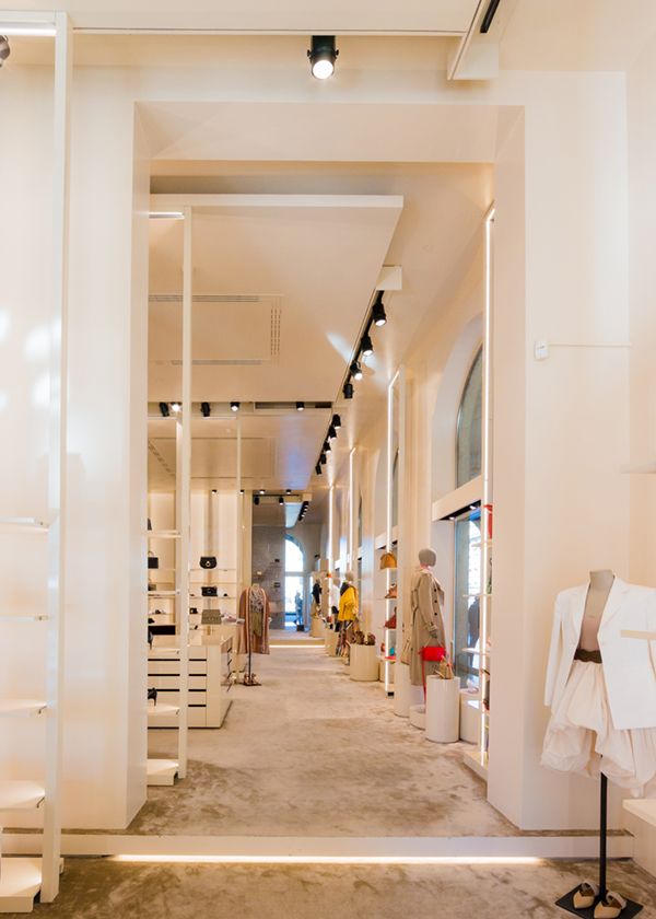 柔美粉色调，颠覆传统设计的奢华商店-2