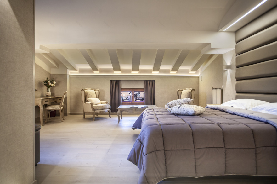 博洛尼亚城市中心,现代与古典交融的 Hotel Cavour 酒店设计-6