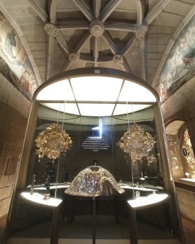 圣地亚哥教堂珍贵银器展示空间焕新